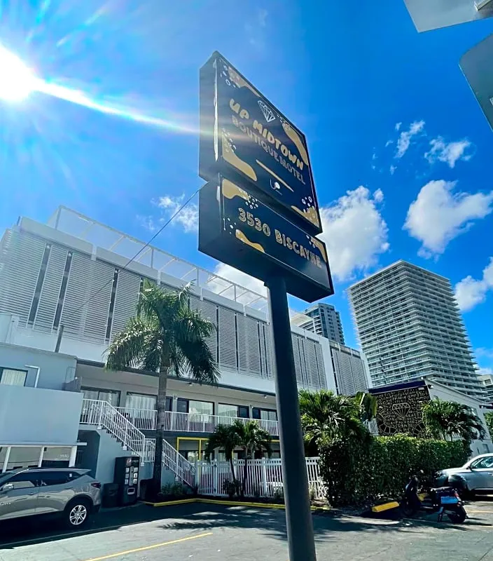 Up Midtown hotel hero