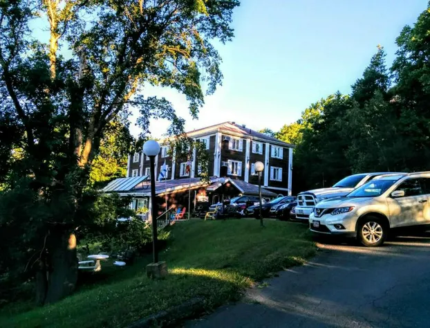 Braeside Country Inn hotel detail image 4