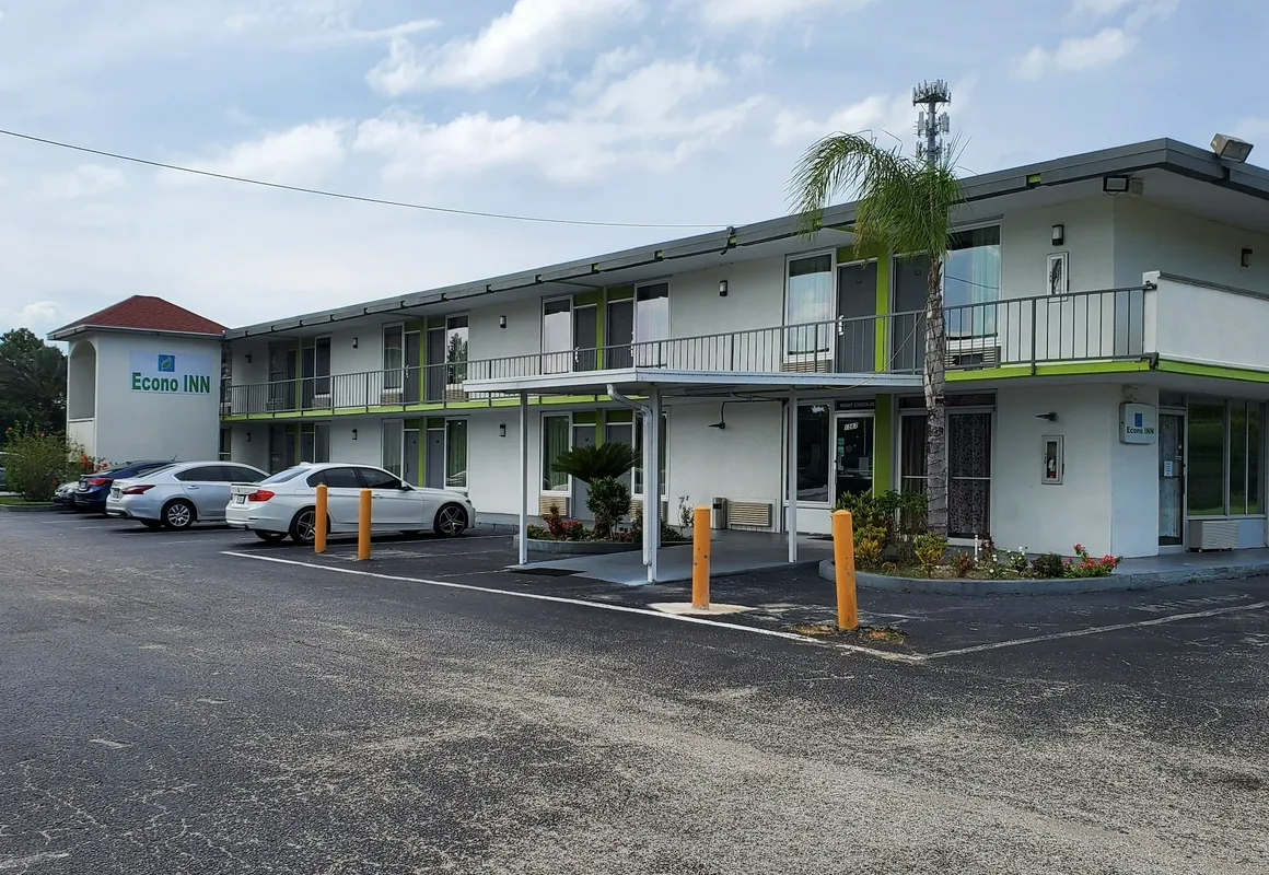 Econo Inn hotel hero