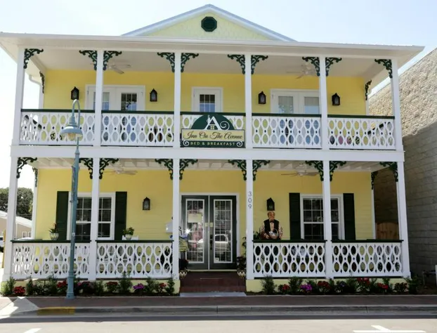 Inn On the Avenue hotel detail image 1