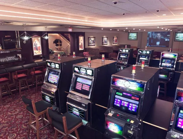 Chateau Louis Hotel & Conference Centre hotel detail image 2