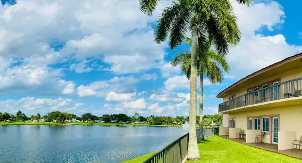 Royal Inn Hotel hotel detail image 1