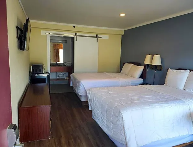 Deerfield Inn & Suites hotel detail image 4