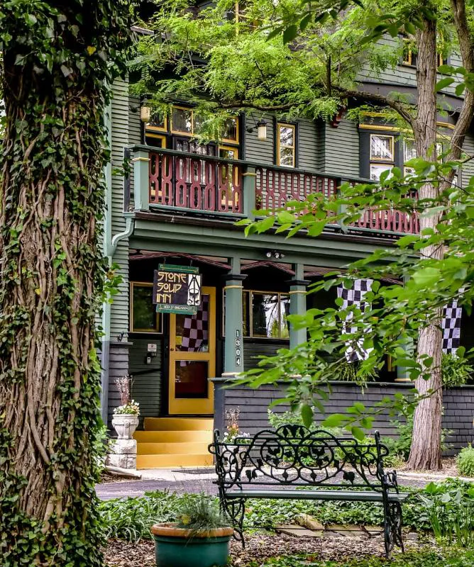 Stone Soup Inn hotel hero