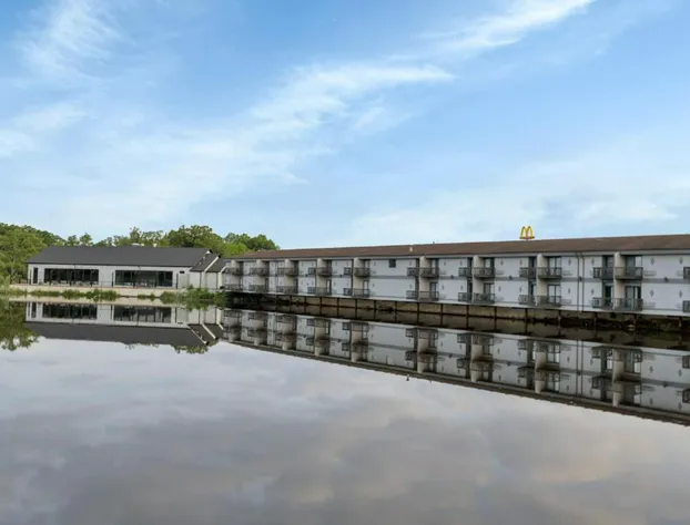 Waterbird Lakeside Inn hotel detail image 1