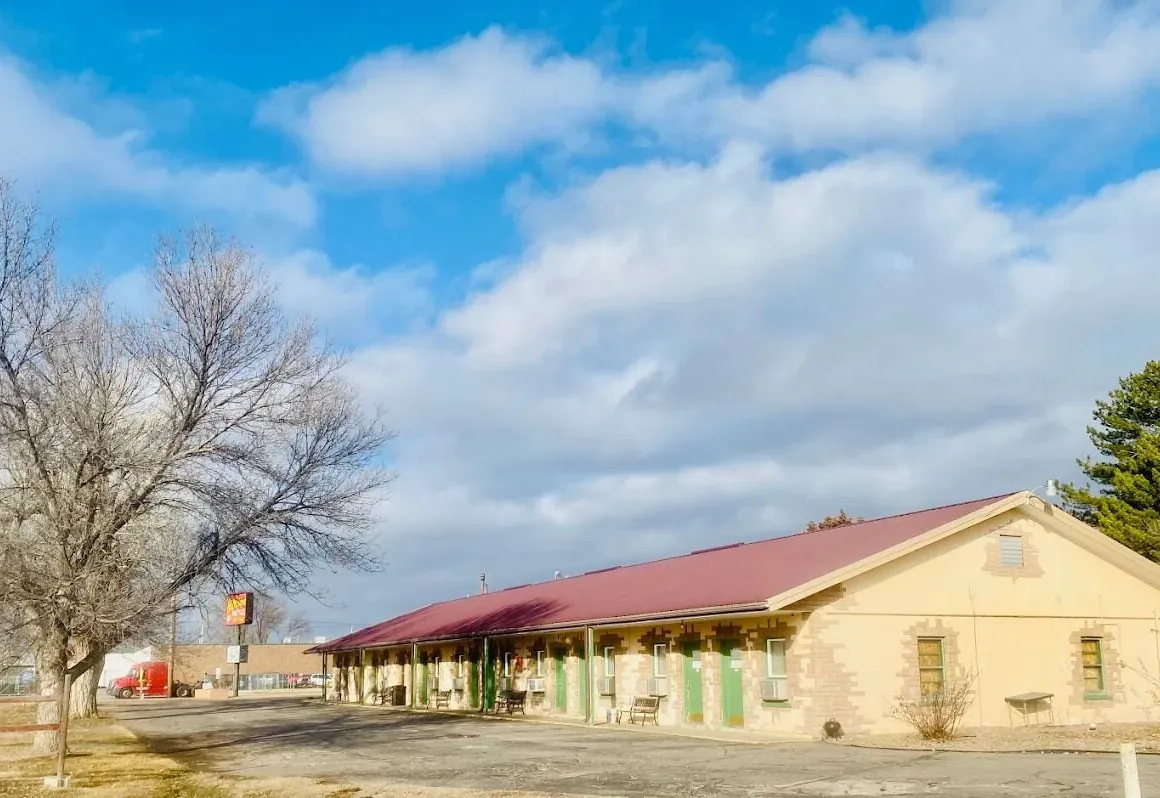 Hillcrest Motel hotel hero