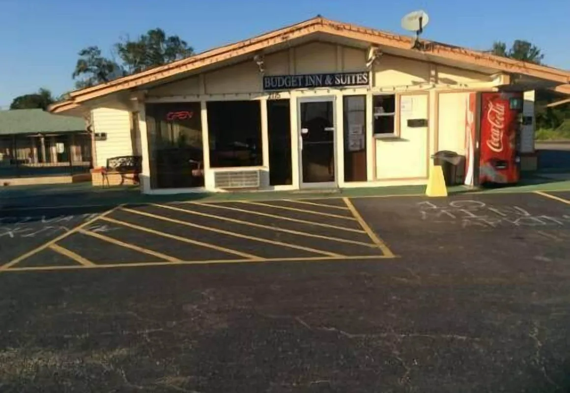 Budget Inn And Suites hotel hero