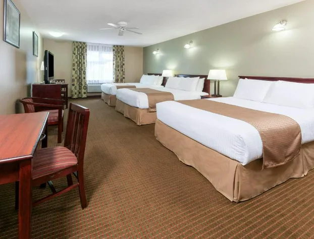 Super 8 by Wyndham Fort Saskatchewan hotel detail image 4