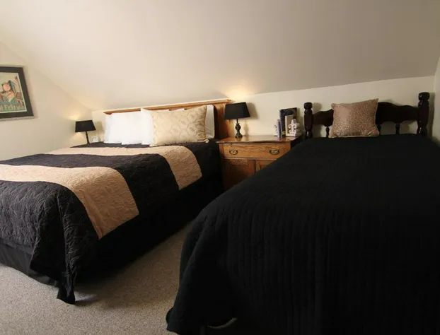 Kendall Tavern Bed & Breakfast hotel detail image 3