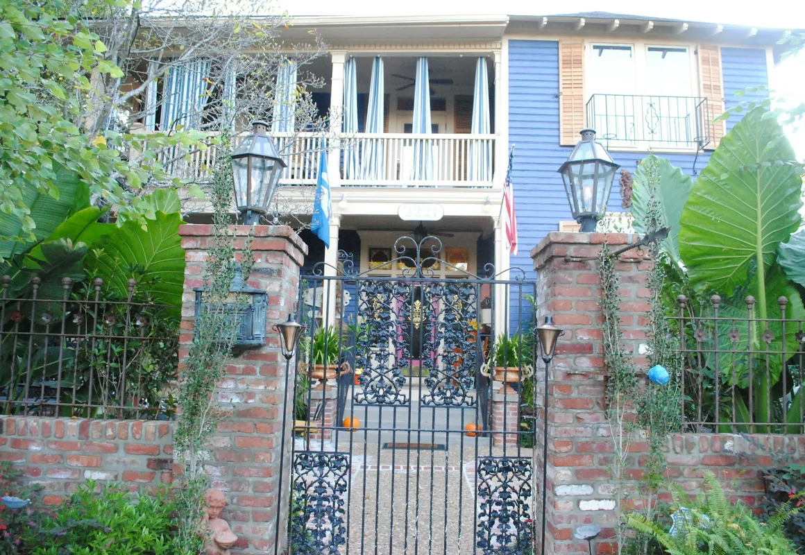 Stay Fairfield - Fairfield Place and Fairfield Manor Bed & Breakfast hotel hero