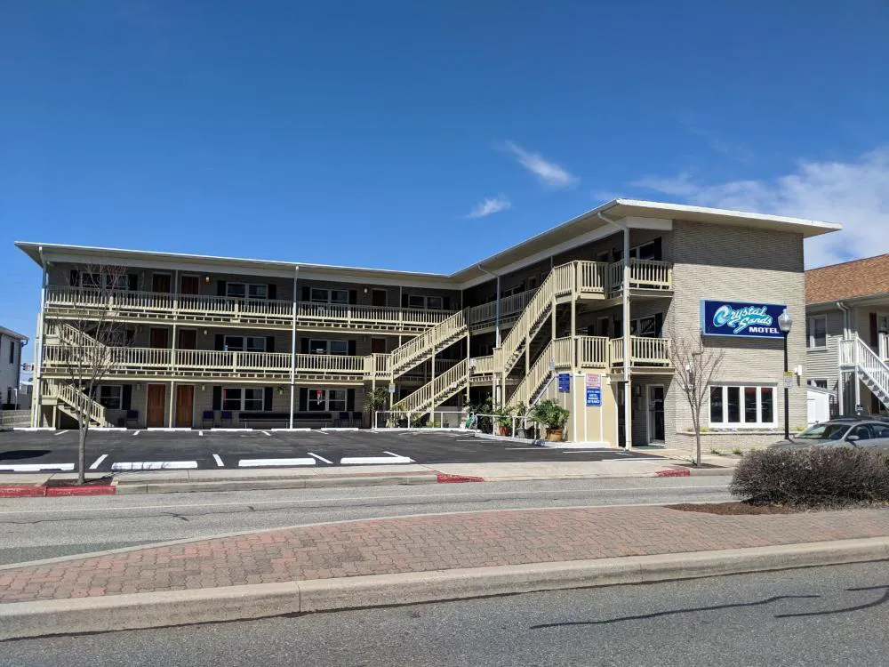 Crystal Sands Motel hotel hero