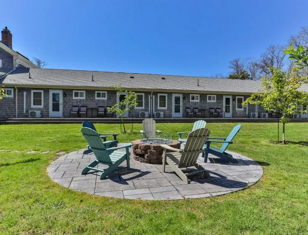 Eagle Wing Inn - Cape Cod hotel detail image 4