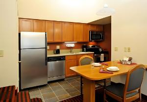 Residence Inn by Marriott Detroit Troy/Madison Heights hotel detail image 3
