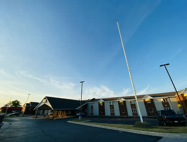 Fleetwood Inn & Suites hotel detail image 2