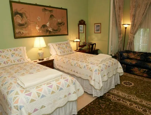 Sutton House B & B hotel detail image 4