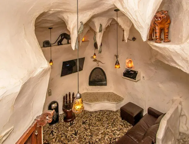 Adventure Suites hotel detail image 3