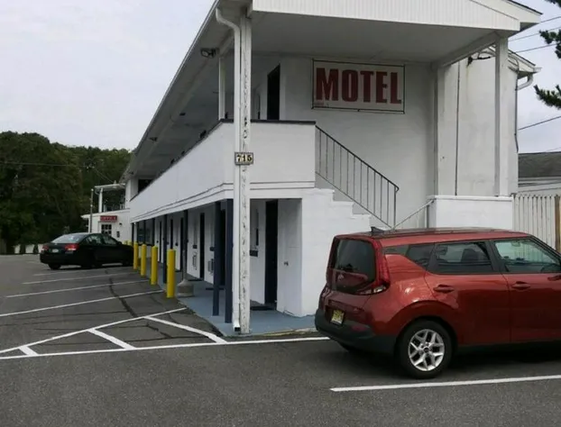 Budget Inn Motel Suites hotel detail image 2