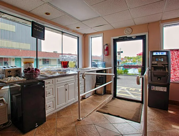 Economy Motel Inn & Suites hotel detail image 4