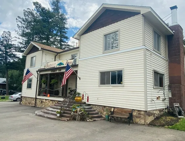 Summit Inn hotel detail image 1