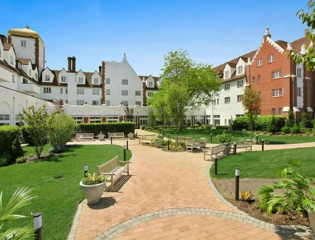 Montauk Manor hotel detail image 1