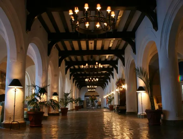 Montauk Manor hotel detail image 2