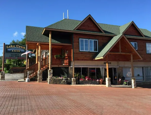 Lake Crest Inn hotel detail image 1
