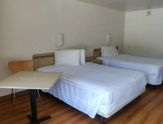 Travelodge by Wyndham Fayetteville hotel detail image 3