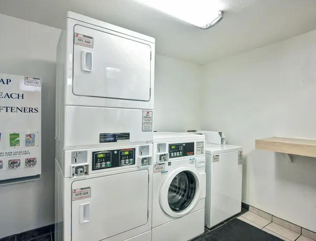 Travelodge by Wyndham Fayetteville hotel detail image 3