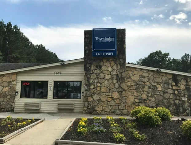 Travelodge by Wyndham Fayetteville hotel detail image 1