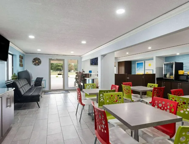 Days Inn by Wyndham Miami hotel detail image 3