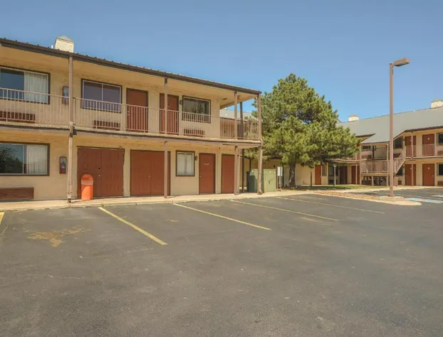 Meridian Inn Oklahoma City Airport hotel detail image 4