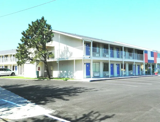 Motel 6 Oklahoma City, OK - Airport East hotel detail image 1