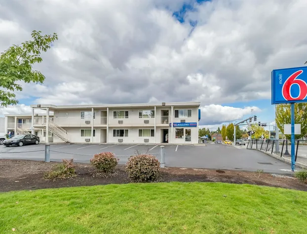 Motel 6 Beaverton, OR hotel detail image 4