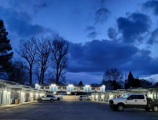 Lakeview Lodge Motel hotel detail image 1