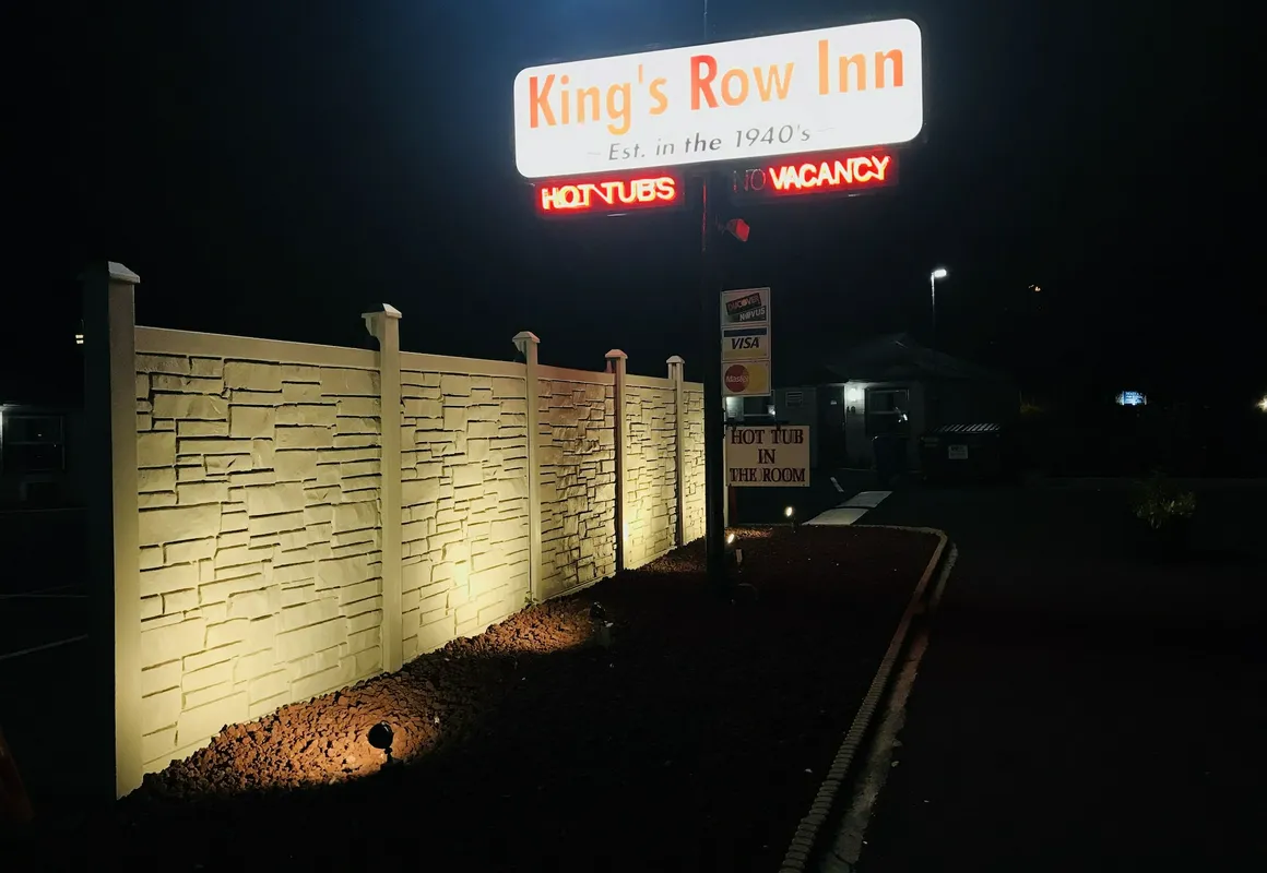 Kings Row Inn hotel hero