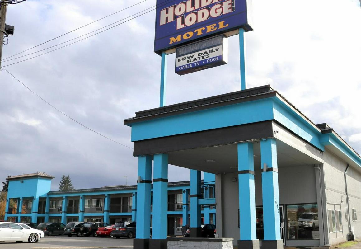 Holiday Lodge Salem,OR hotel hero