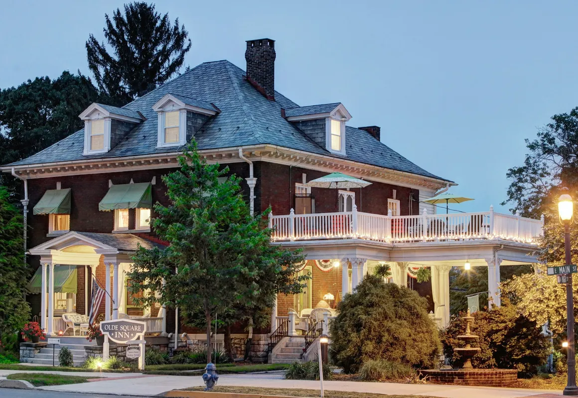 Olde Square Inn B&B hotel hero