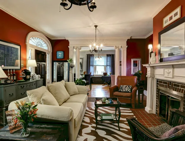 Olde Square Inn B&B hotel detail image 2