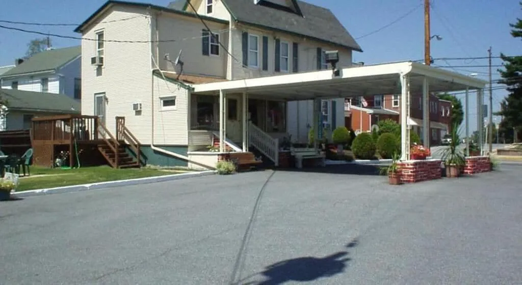 Hollander Motel hotel hero