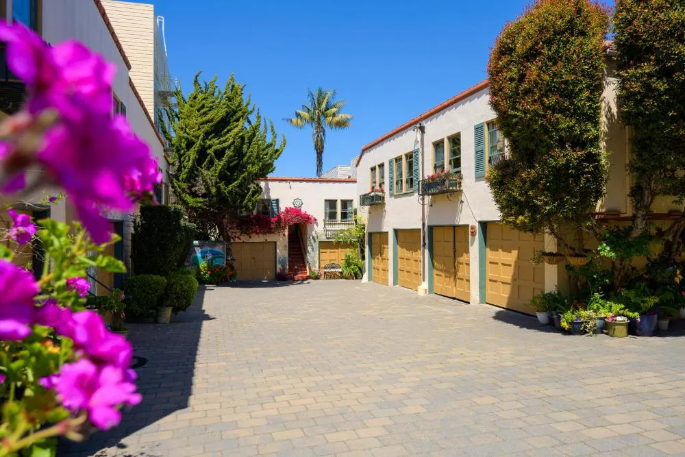 Marina Motel hotel hero