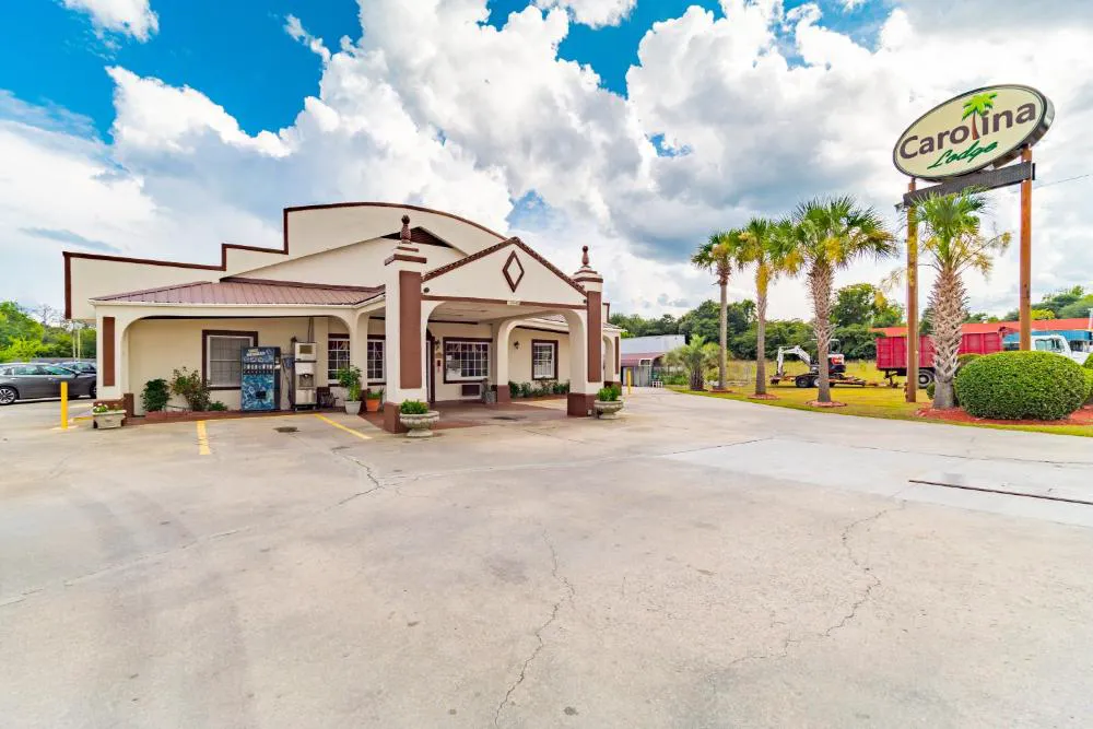 Carolina Lodge hotel hero