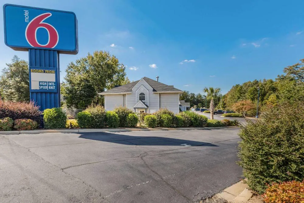 Motel 6 Simpsonville, SC - Greenville hotel hero
