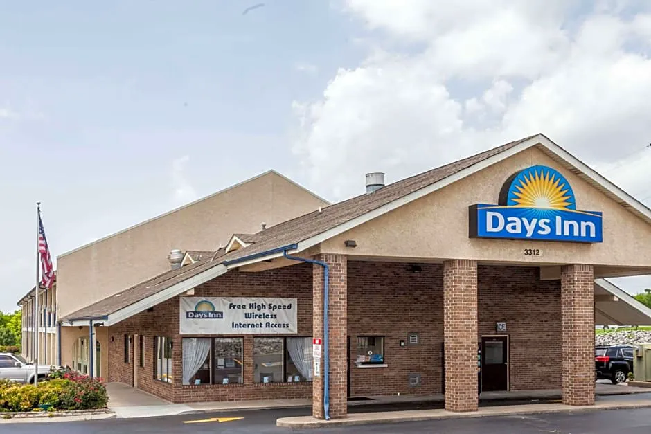 Days Inn by Wyndham Nashville North/Opryland Area hotel hero