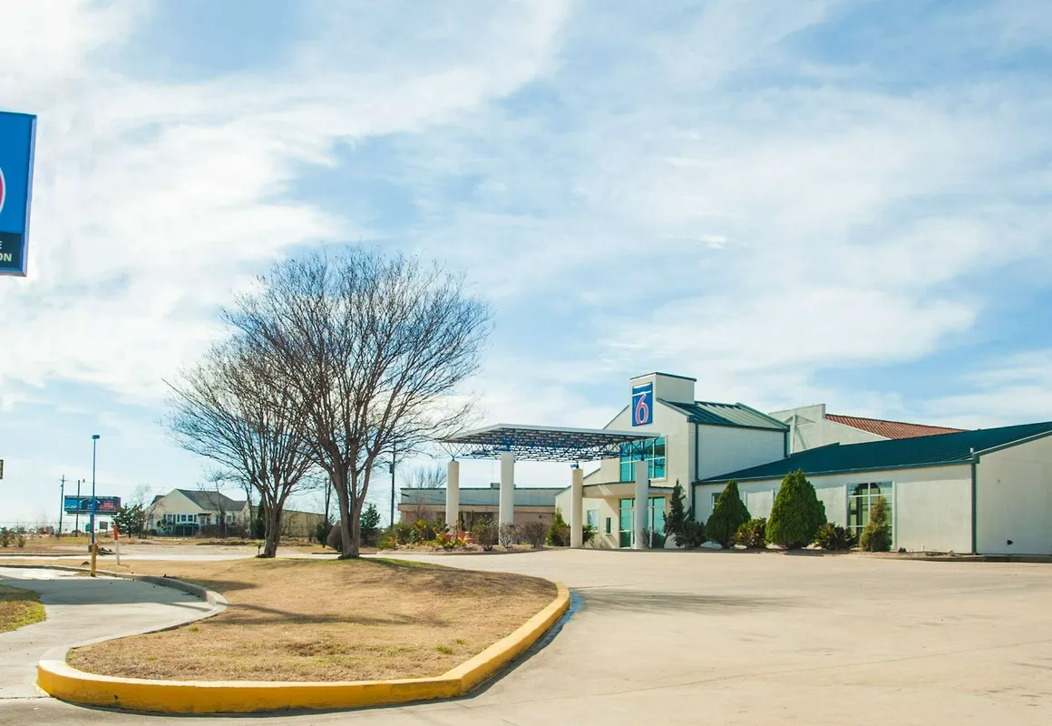 Motel 6 Corsicana, TX hotel hero