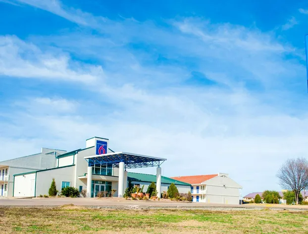 Motel 6 Corsicana, TX hotel detail image 1