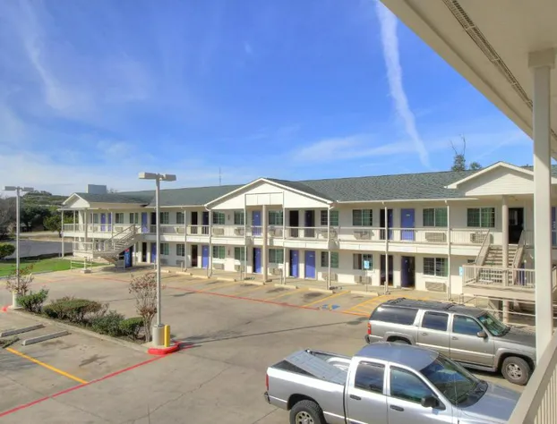 Motel 6 Kerrville, TX hotel detail image 1