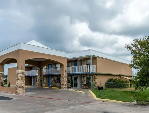 Econo Lodge hotel detail image 4