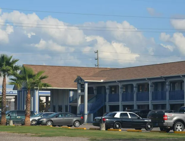 Traveler's Inn hotel detail image 2