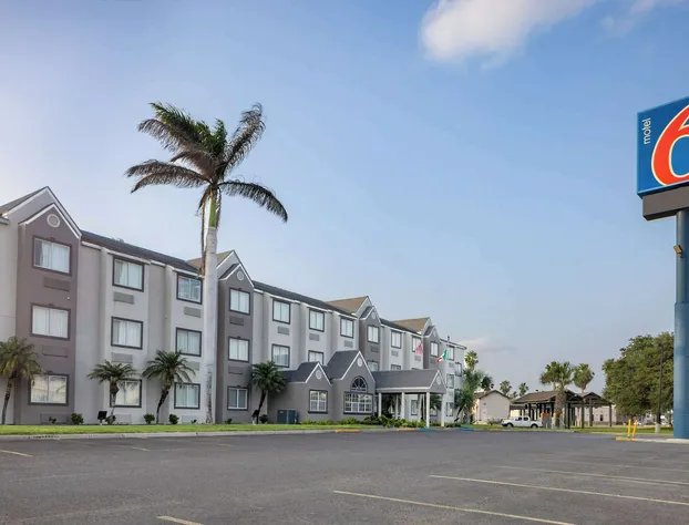 Motel 6 McAllen, TX - East hotel detail image 1