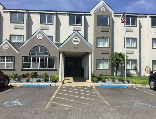 Motel 6 McAllen, TX - East hotel detail image 3